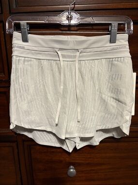 Lululemon Fast and Free Airflow MR Run Short 3”